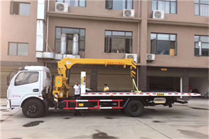 山丹附近汽车轮胎更换